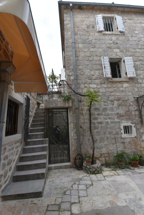 Hostel Michel Будва Екстериор снимка