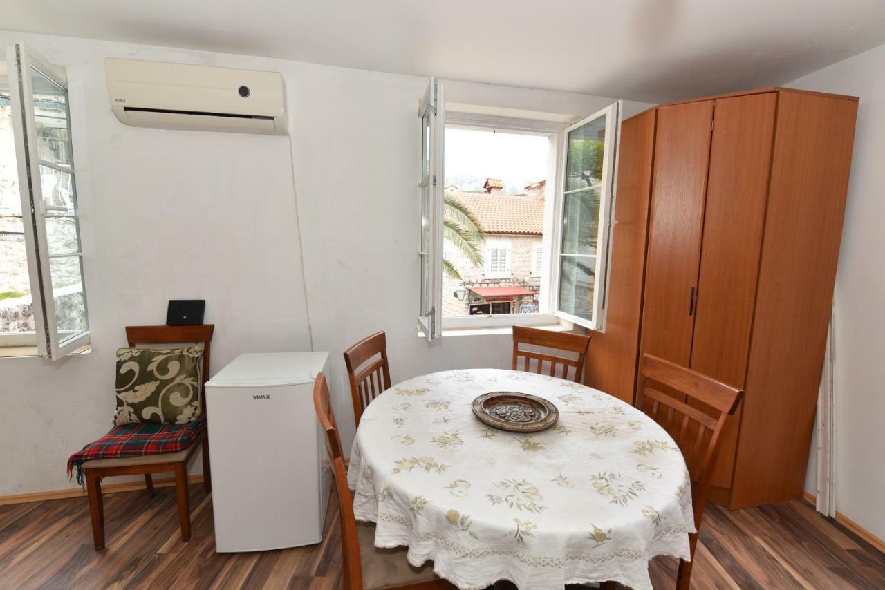 Hostel Michel Будва Екстериор снимка