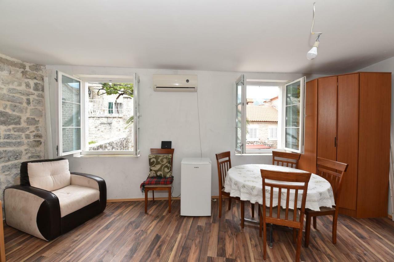 Hostel Michel Будва Екстериор снимка