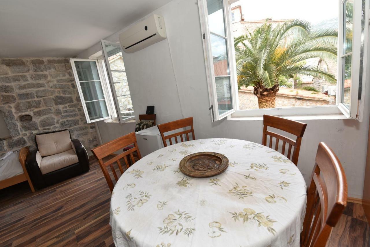 Hostel Michel Будва Екстериор снимка