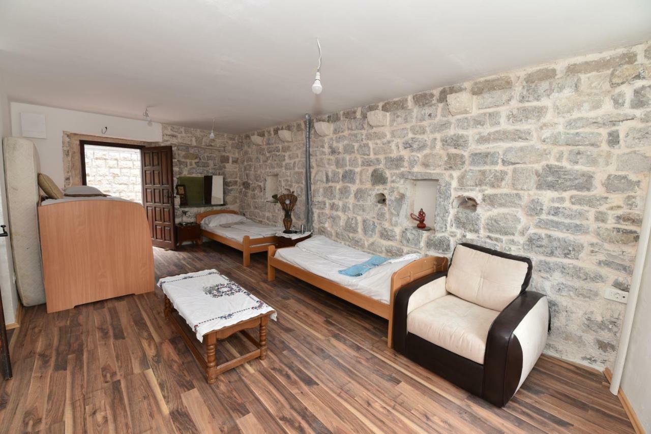 Hostel Michel Будва Екстериор снимка