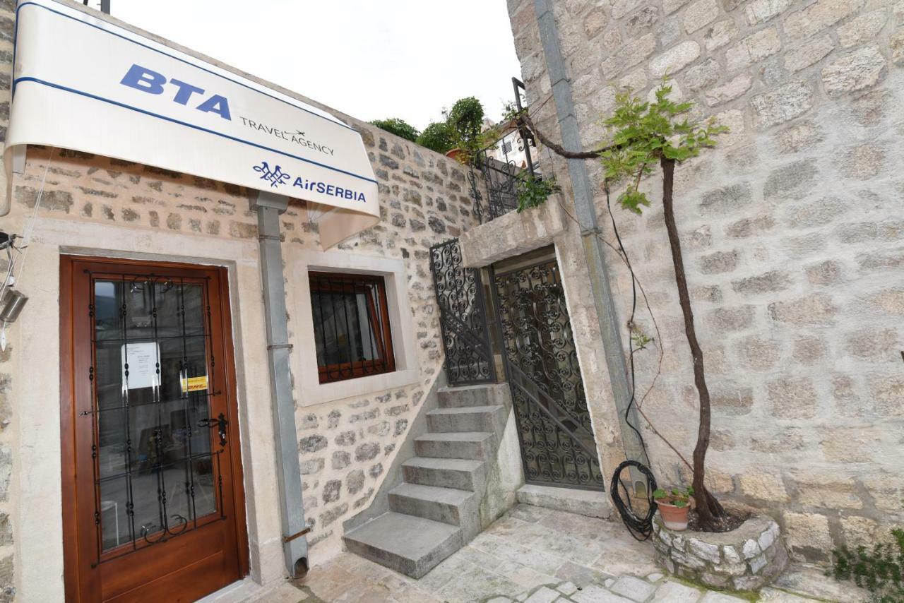 Hostel Michel Будва Екстериор снимка