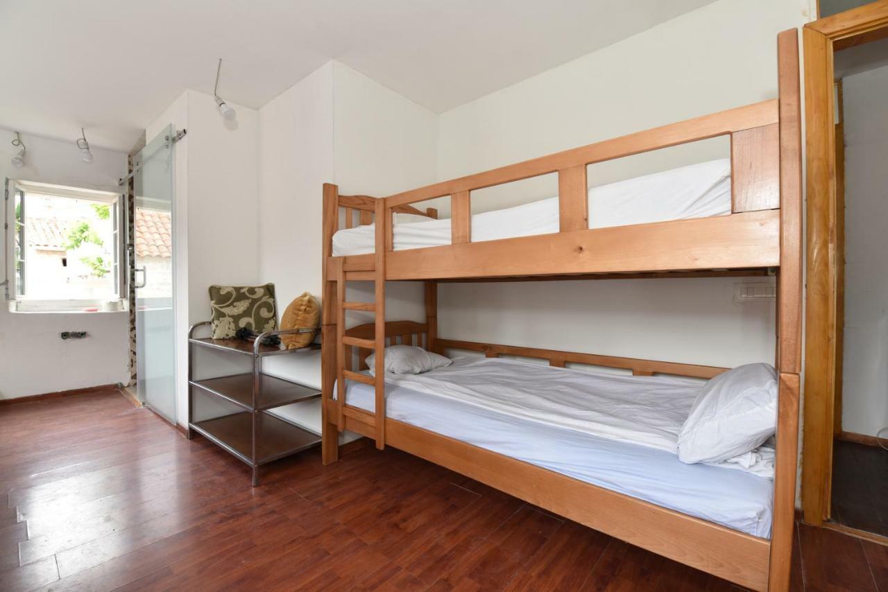 Hostel Michel Будва Екстериор снимка