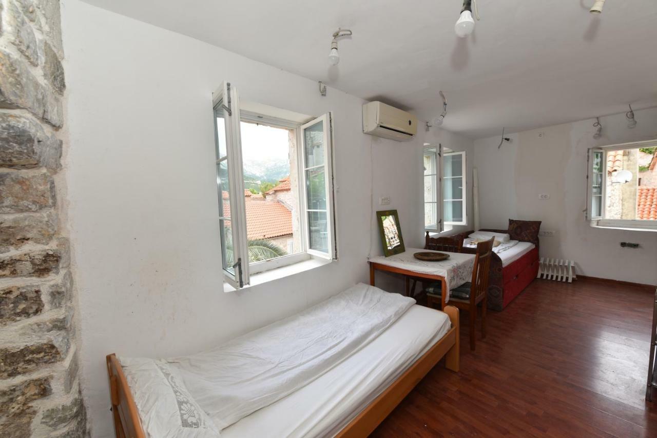 Hostel Michel Будва Екстериор снимка