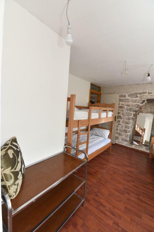 Hostel Michel Будва Екстериор снимка