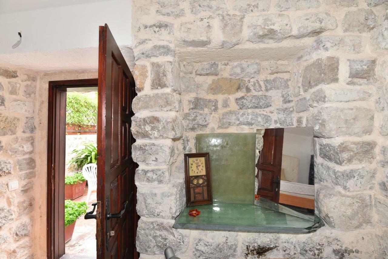 Hostel Michel Будва Екстериор снимка